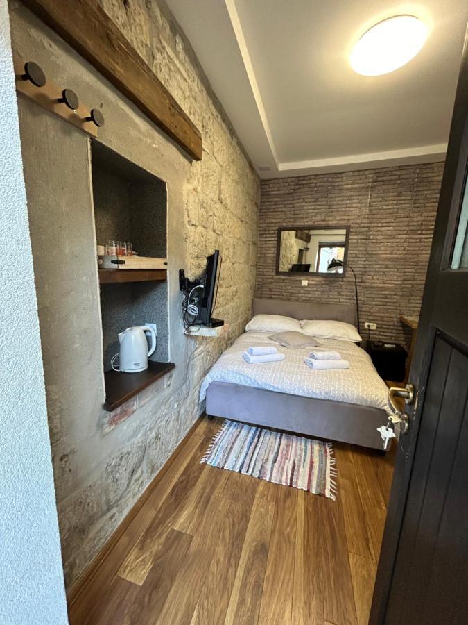 Elena Rooms Split Exterior photo